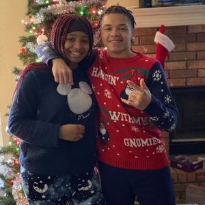 Meet your Posher, Synirra